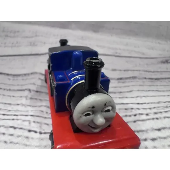 Thomas the Train Mighty Mac Take-Along Diecast - Picture 4 of 7